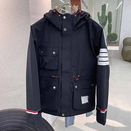 TB男士品牌夾克，早秋新款四條杠連帽男士外套！