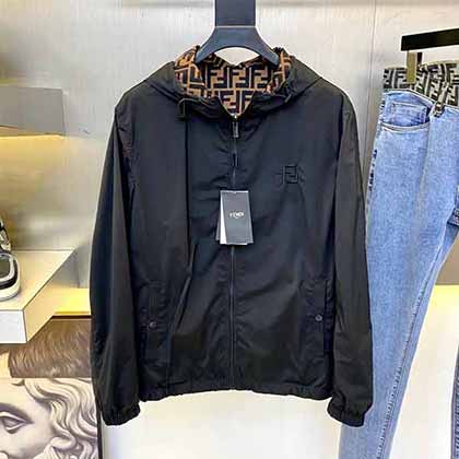 芬迪原版復刻早秋連帽夾克，時尚簡約，版型絕加，潮男畢備