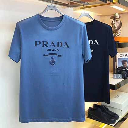 普拉達(dá)品牌系列華麗，百搭翻領(lǐng)款整款簡單大氣 經(jīng)典基礎(chǔ)版型