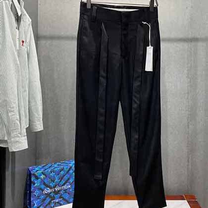 通勤推存 Fog第七季飄帶西褲，橫跨春夏秋冬四季。