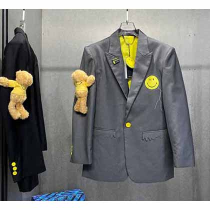 DE MARZO 秋冬帕爾達臂熊聯名SMILY休閑西裝外套