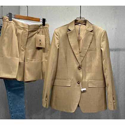 巴寶莉意大利制造單排外套，羊毛裁剪修身套裝！