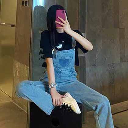 經(jīng)典美式復(fù)古學(xué)院風(fēng)愛(ài)心貼布牛仔背帶褲