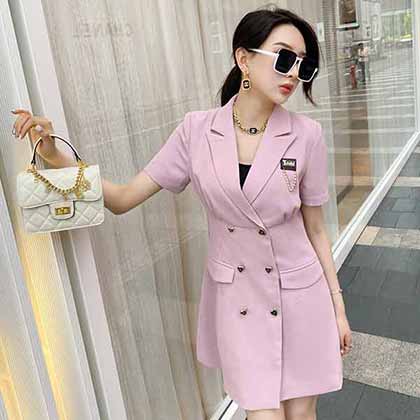 迪奧早秋新款 西裝翻領珠鏈胸牌短袖連衣裙