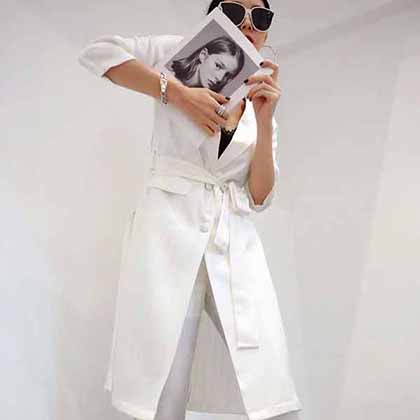 小香熱銷款風衣套裝，兩側開衩設計，成套穿著顯氣質！