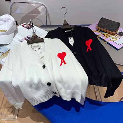 早秋溫情單品，男女情侶同款ami桃心A針織衫