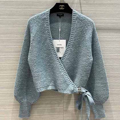 Chane21秋冬新款系列霧霾藍花紗系帶V領(lǐng)短款針織小開
