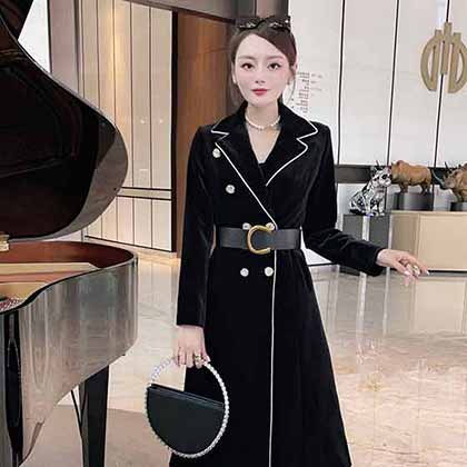 2022秋冬新款絲絨大衣外套，簡潔大氣的單品