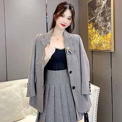 秋冬新款西裝外套百褶半裙套裝，經典再現，秋冬摯愛！
