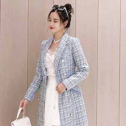 秋冬新款承襲經典的版型小香風粗花呢大衣！