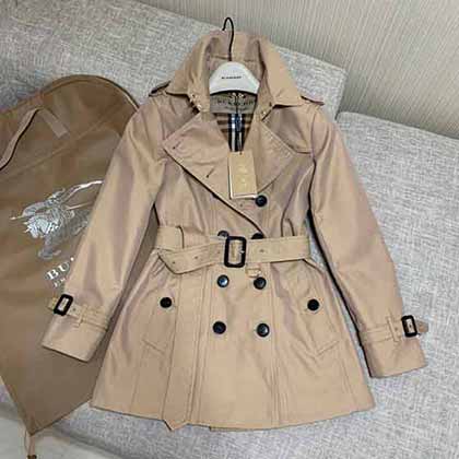 Burbery 切爾西中短款Trench 風衣！