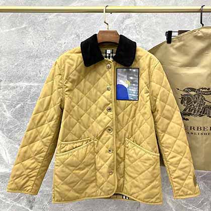 Burbery早秋專柜同步，雙面菱形絎縫夾棉外套。