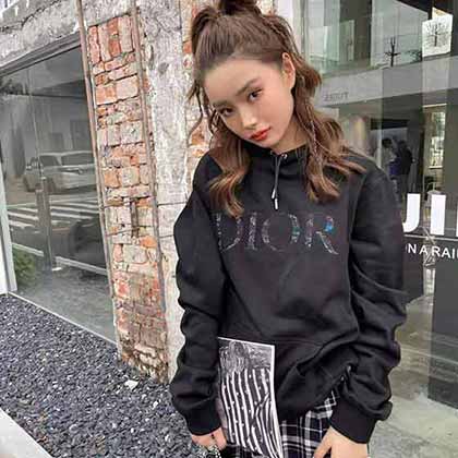 Dio2022早秋新系列星空刺繡衛衣