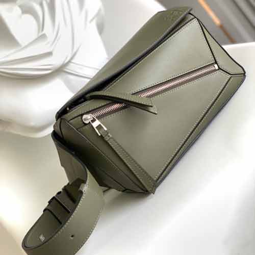 LOEWE男士牛皮胸包腰包 新款經典Puzzle腰包