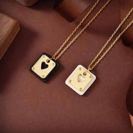 愛(ài)馬仕高等大氣上檔次，經(jīng)典撲克牌項(xiàng)鏈，精致非凡