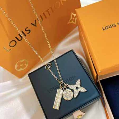 LV多花logo牌項(xiàng)鏈，秋冬時(shí)尚精選，璀