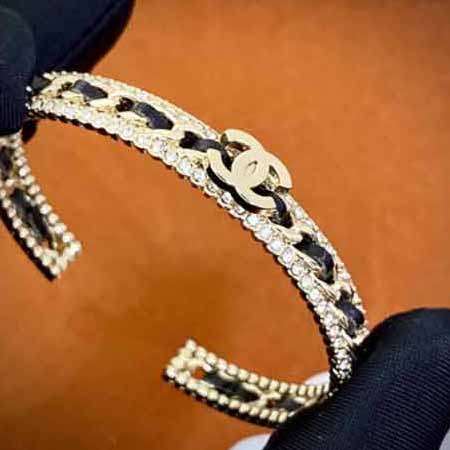 Chane同步專柜高等品質代買級別羊皮滿鉆手鐲