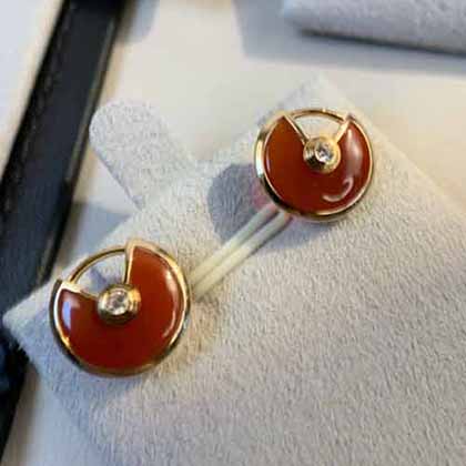 Cartier飾品歐美大品牌個性時尚走秀款紅玉髓老卡家經典護身符耳釘