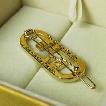 Fendi發夾見鐘情，第1眼看見它是在