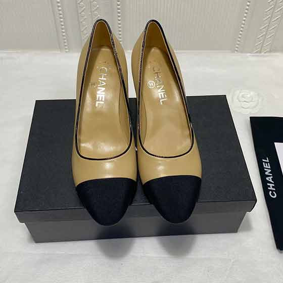 中國女鞋網(wǎng)小香今年專柜主打鏈條元素單鞋