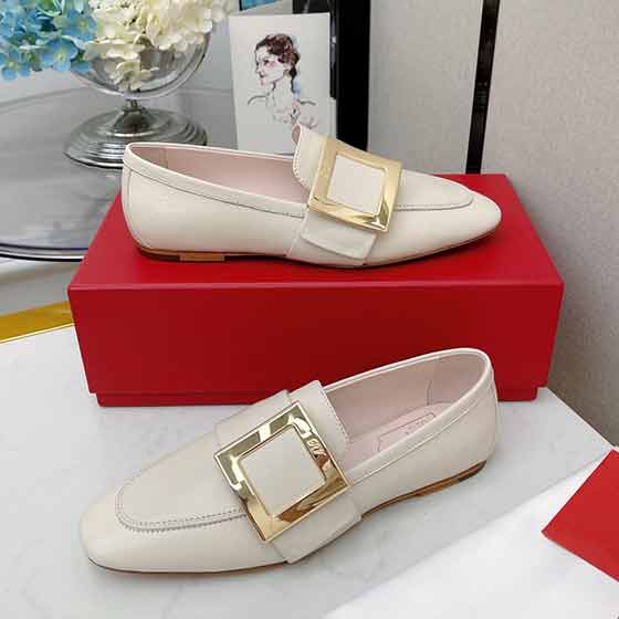 RV側金屬方扣樂福鞋本款樂福鞋是