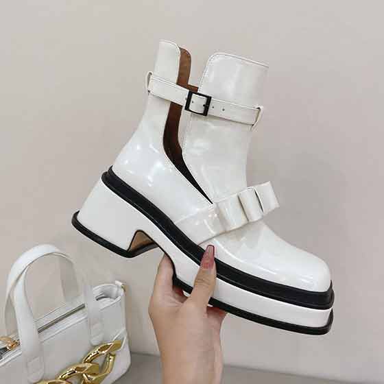 2022秋冬走秀T臺(tái)展示款高版本厚底方頭防水臺(tái)短靴！