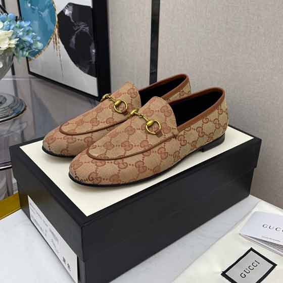 Gucc馬銜扣女休閑皮鞋，不踩跟/踩跟兩穿樂福鞋