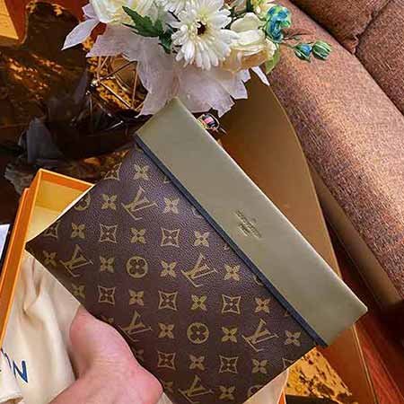 路易威登男士手拿包M64034軍綠真皮時(shí)尚信封包手抓包休閑大品牌手包