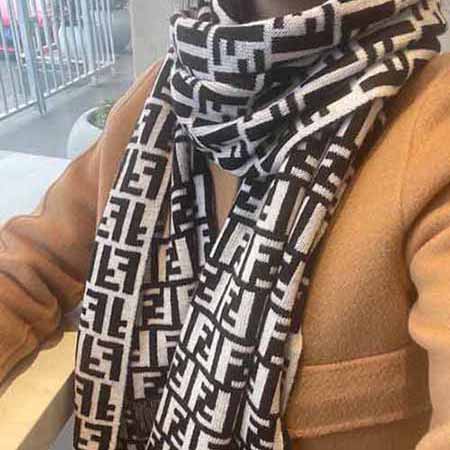 FENDI客什米爾高等羊絨圍巾，非常吸睛，超級(jí)女神范！