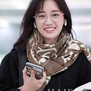 冬季男女同款百搭經(jīng)典純羊絨圍巾