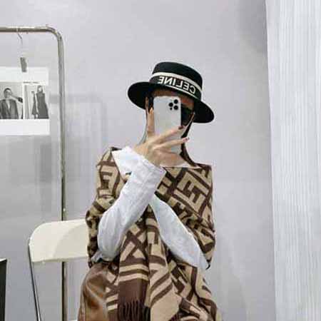 FENDI春秋款洋氣時(shí)尚披肩圍脖2022新款大品牌百搭圍