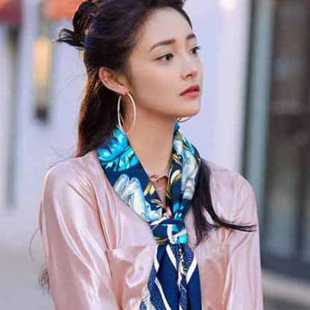 迪奧摩登圖案羊絨小方巾 女士時尚百搭披肩歐美大品牌長巾