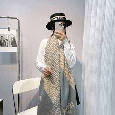 FENDI圍巾女冬季百搭歐美大品牌高等感羊絨時(shí)尚披肩
