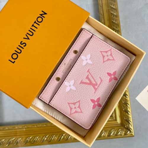 夏日時(shí)尚小心機(jī)，LV By The Pool卡片套來加持！