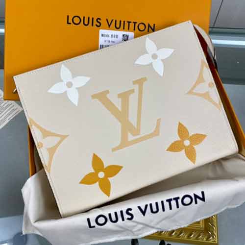 LV盥洗袋M80504，精致美觀，實用旅行