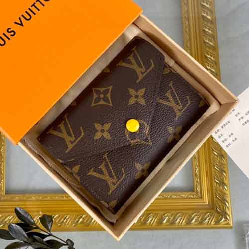 LV VICTORINE錢夾，時尚實用，保護您的信用卡和私人物品。
