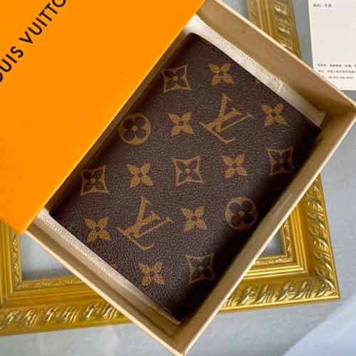 路易威登老花護照夾M64502，時尚奢華的旅行畢備！