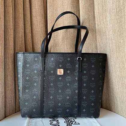 MCM2022新款購物袋，高清銅牌， 更具現代線條感