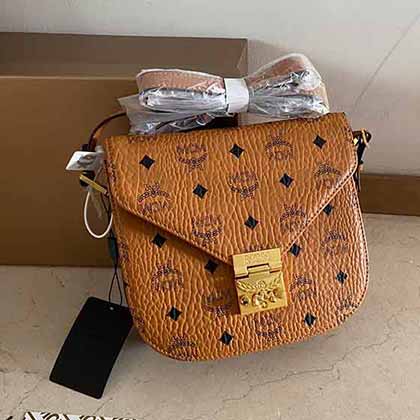 MCM女士時尚單肩包手提包女包 經典郵差包